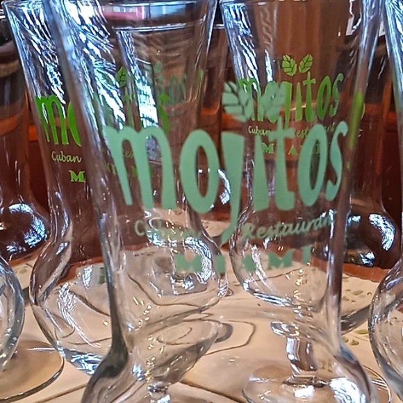Vintage Mojitos Miami Cuban Restaurant 8" Hurricane Cocktail Glasses. Set of 11. - Picture 12 of 16